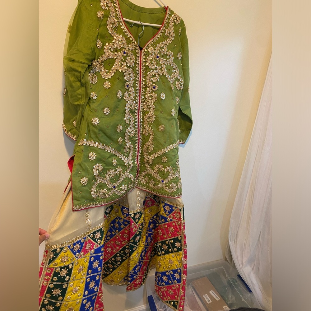 Mehendi Lengha Outfit - Picture 6 of 10
